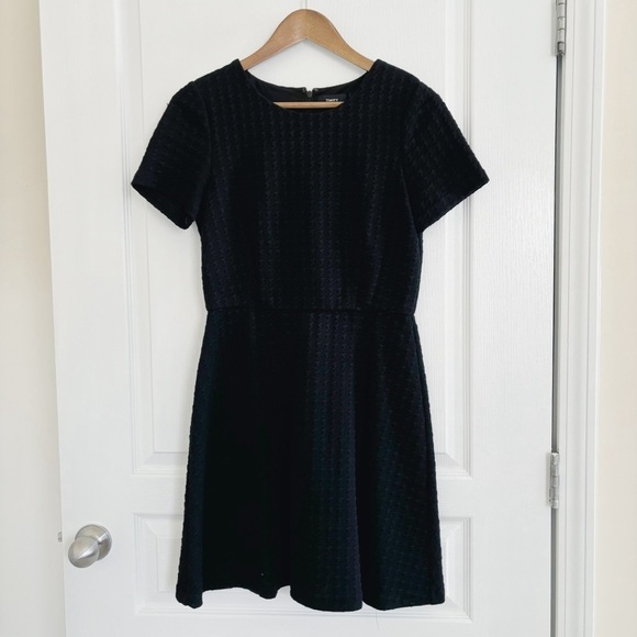 Theory Dress Amberdale Karlie Houndstooth Knit Black - Picture 1 of 8